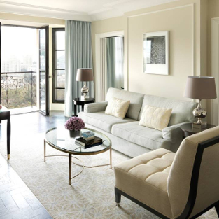 Four Seasons Executive Suite